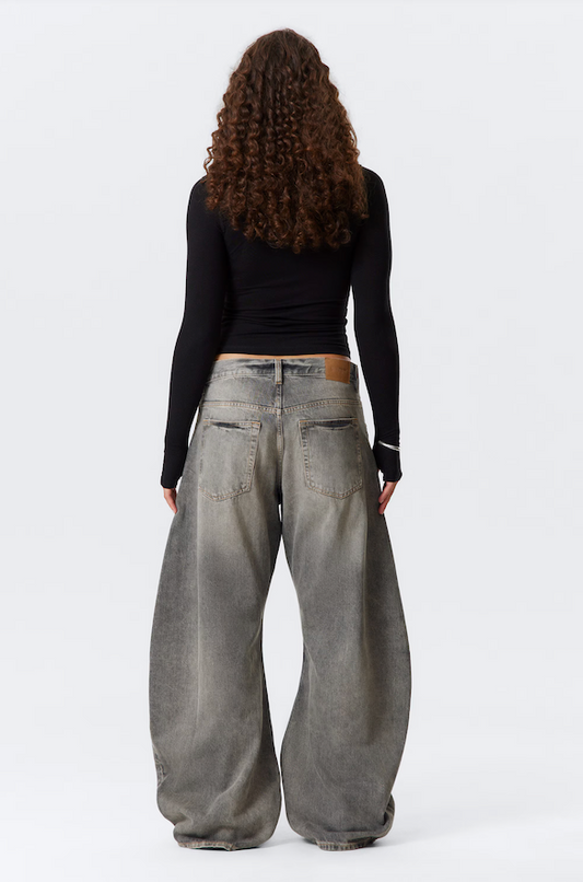 Weekday Solera Loose Barrel Jeans 燈籠褲