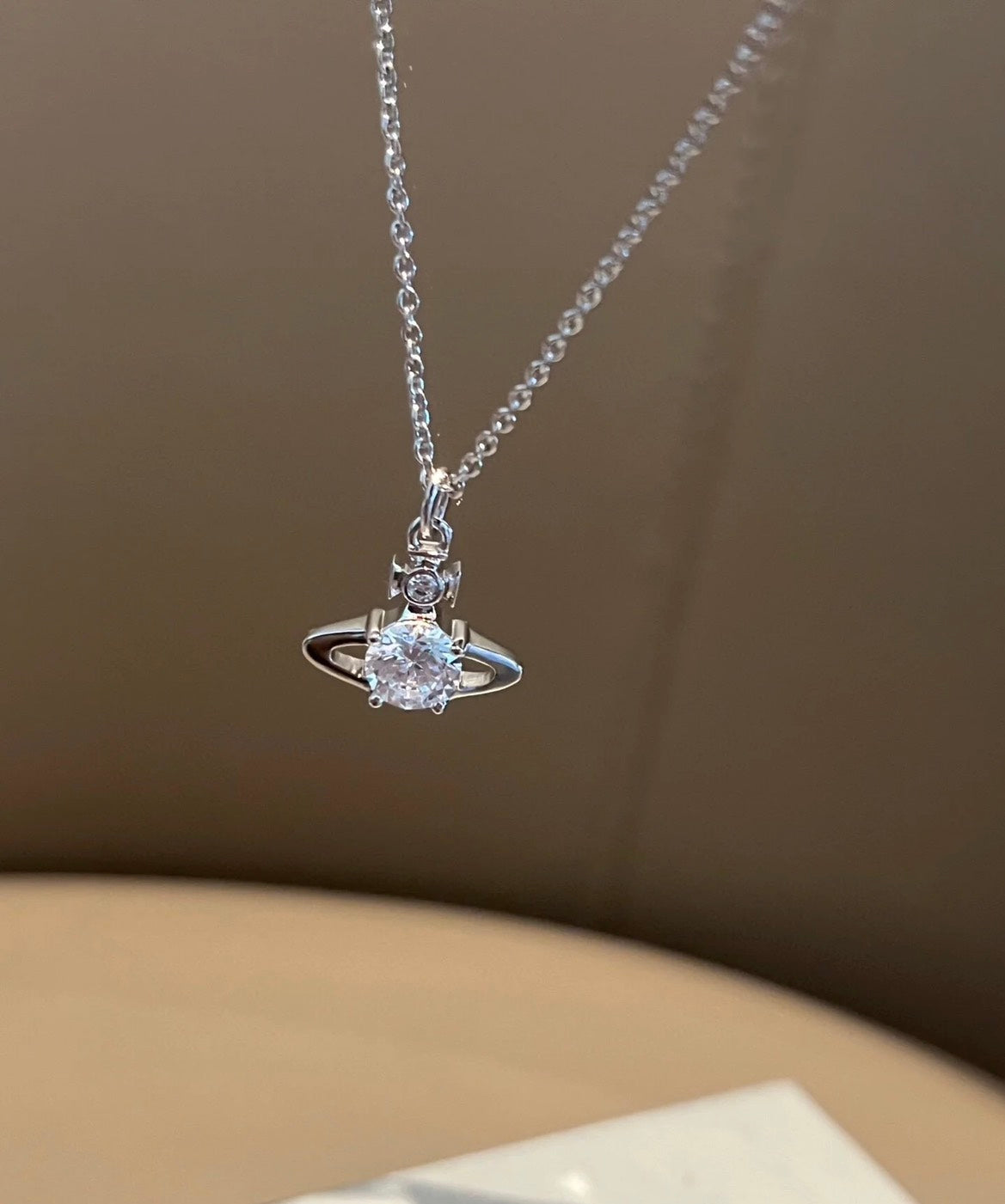 Vivienne Westwood Reina Pendant 白鑽項鏈