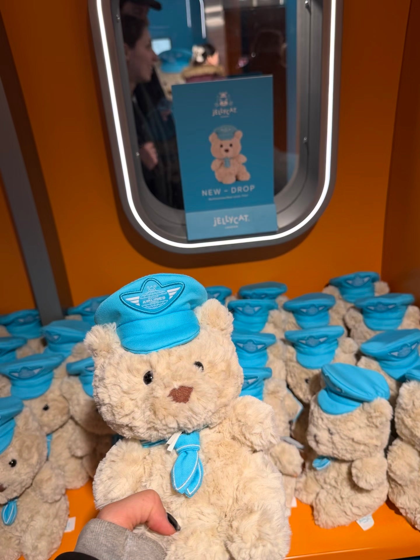 Jellycat airline pilot 巴塞羅小熊