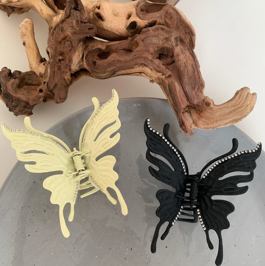 En Route White Butterfly Hair Claw 髮夾