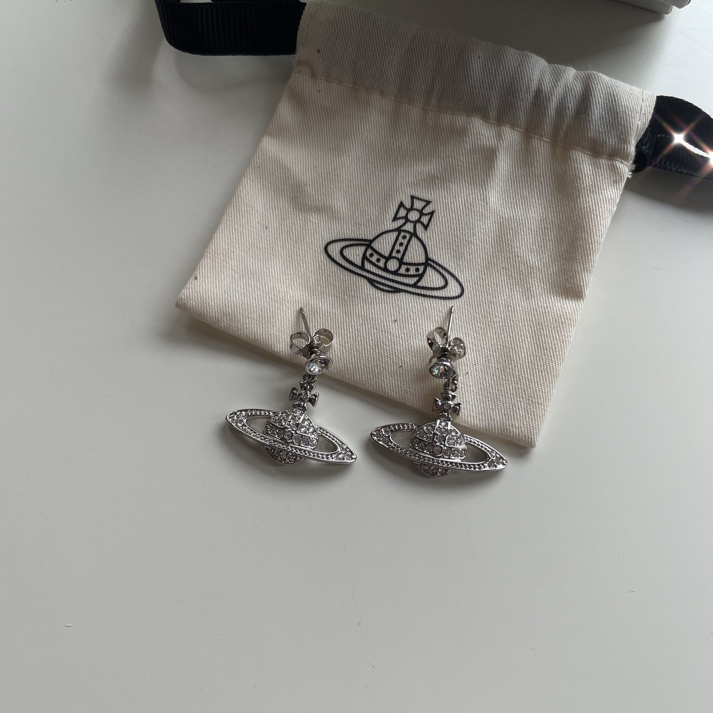 Vivienne Westwood Mini relief drop earring 耳環