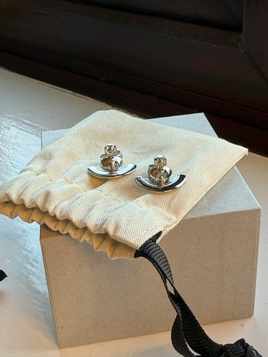 Vivienne Westwood 半個星球耳環 Solid orb earrings