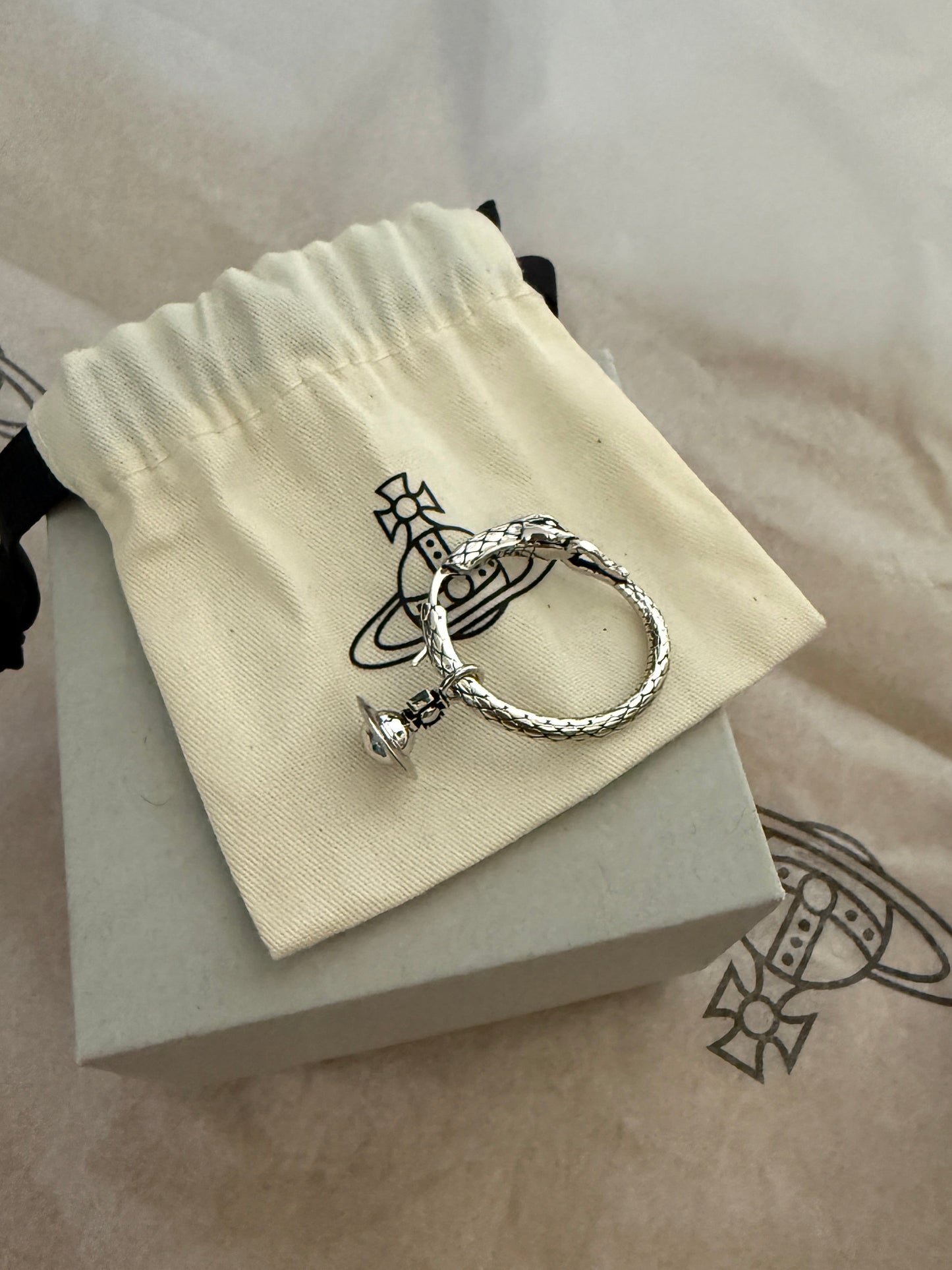 Vivienne Westwood pauliana 耳環單只