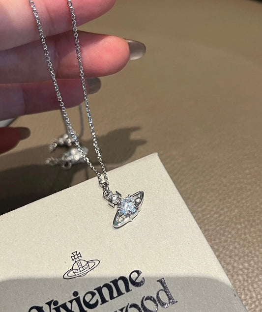 Vivienne Westwood Reina Pendant 白鑽項鏈