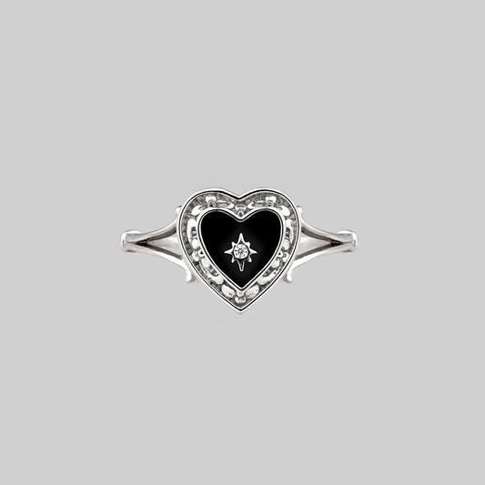 Regalrose 愛心雕花戒指 Enamel Heart Ring